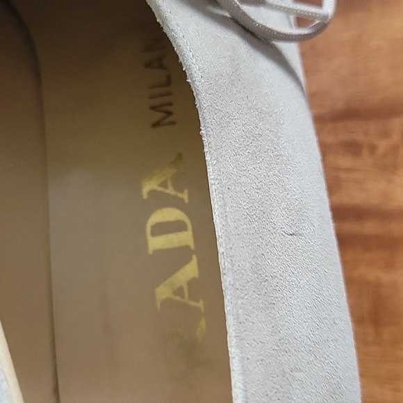 HP PRADA MILANO rare vtg. kitten heel pumps - Picture 9 of 10